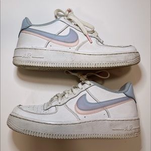 Airforce 1s LV8 GS ‘double swoosh’